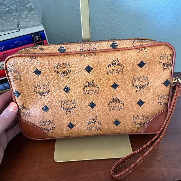 MCM Large Visetos Leather Wristlet - EUC - Picture 2 of 7